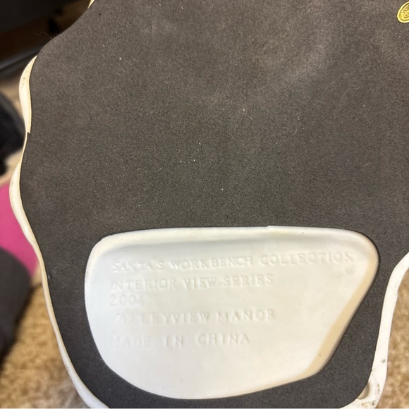 Santa’s Workbench Valleyview Manor light up Christmas village house - Picture 6 of 8